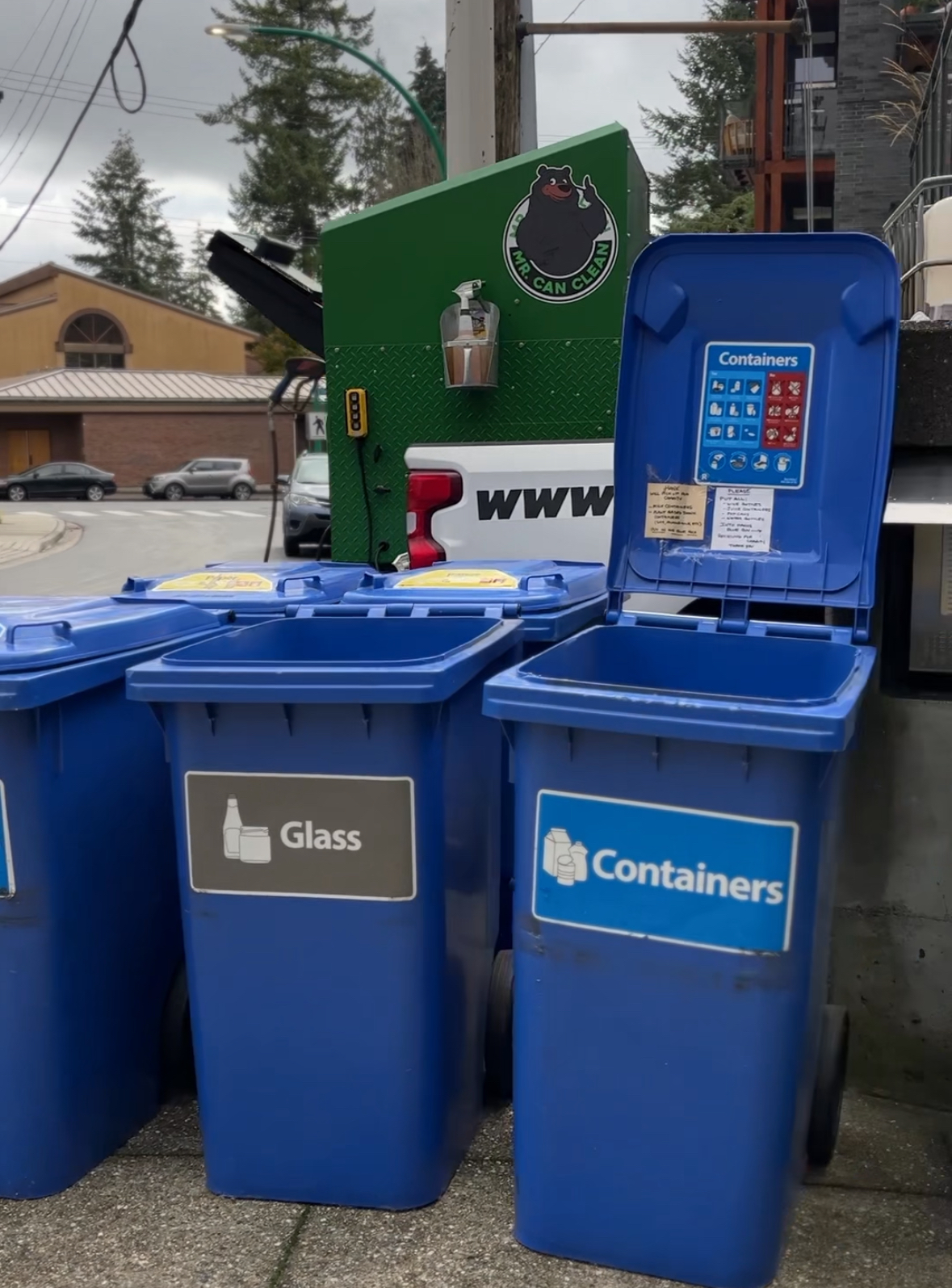 Business Garbage Can Cleaning