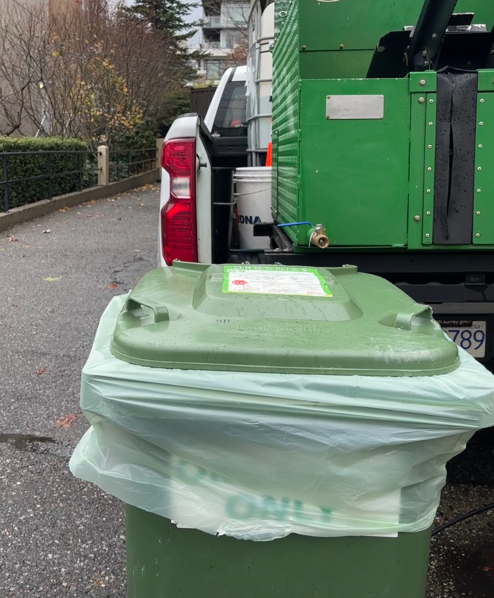 Vancouver Strata Organics Bin Cleaning